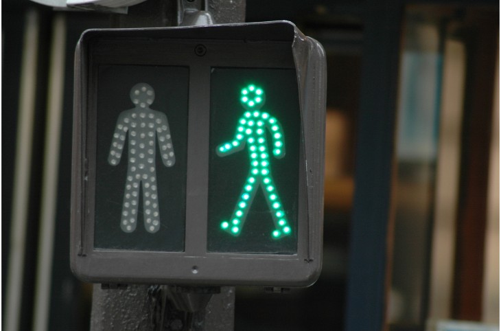 Ідіома give the green light в англійській